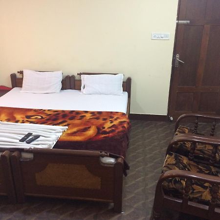 Hotel Green Land 벵갈루루 외부 사진